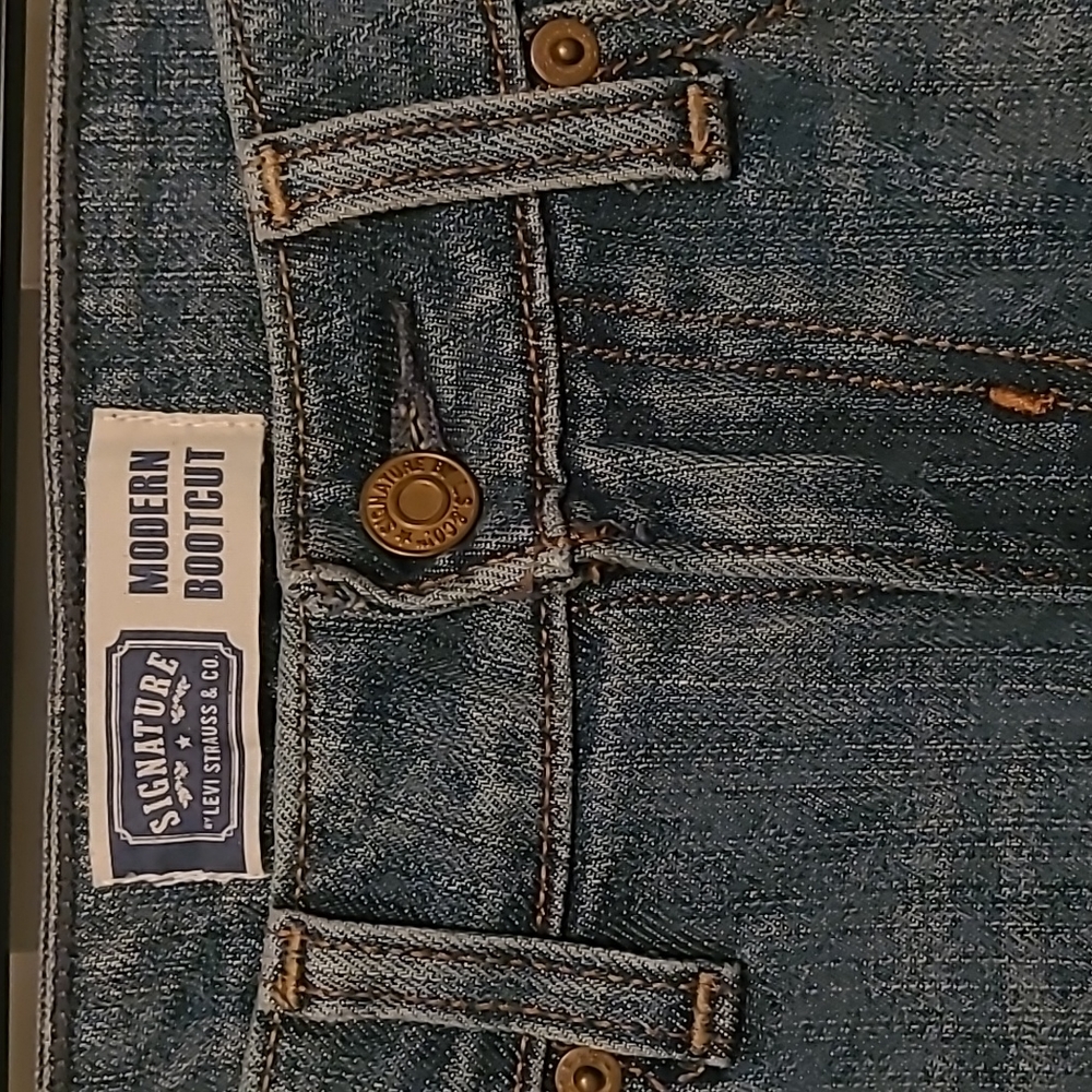 👖Levi Jeans👖 - Picture 2 of 9